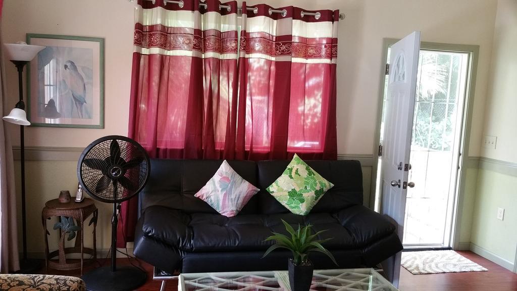 Oceanfront Cottage Near The Kalapana Lava Flows Kehena Room photo